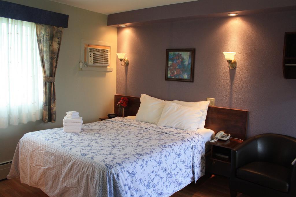 Au Doc Motel Repentigny Zimmer foto
